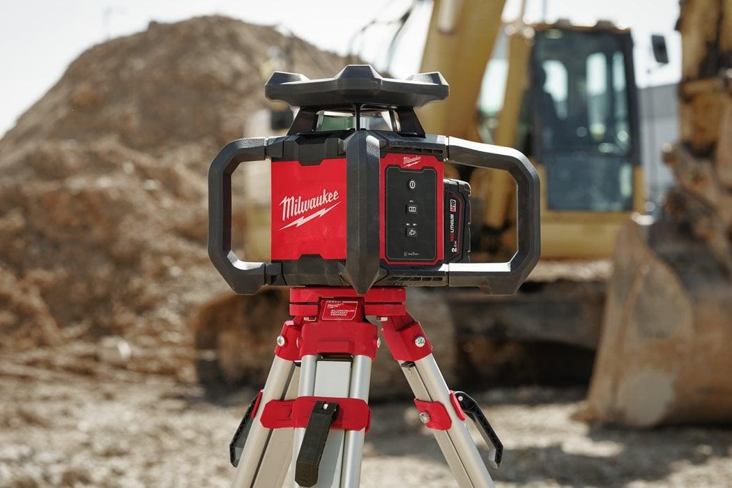 Nivelă laser verde rotativă Milwaukee M18 RLOH600-201C, orizontală, 600m, ONE-KEY, 1 x acumulator M18 B2, 1 x încărcător M12-18 C, 1 x cutie plastic, cod 4933493191 - BIG STORE (Dynamic Tools SRL)