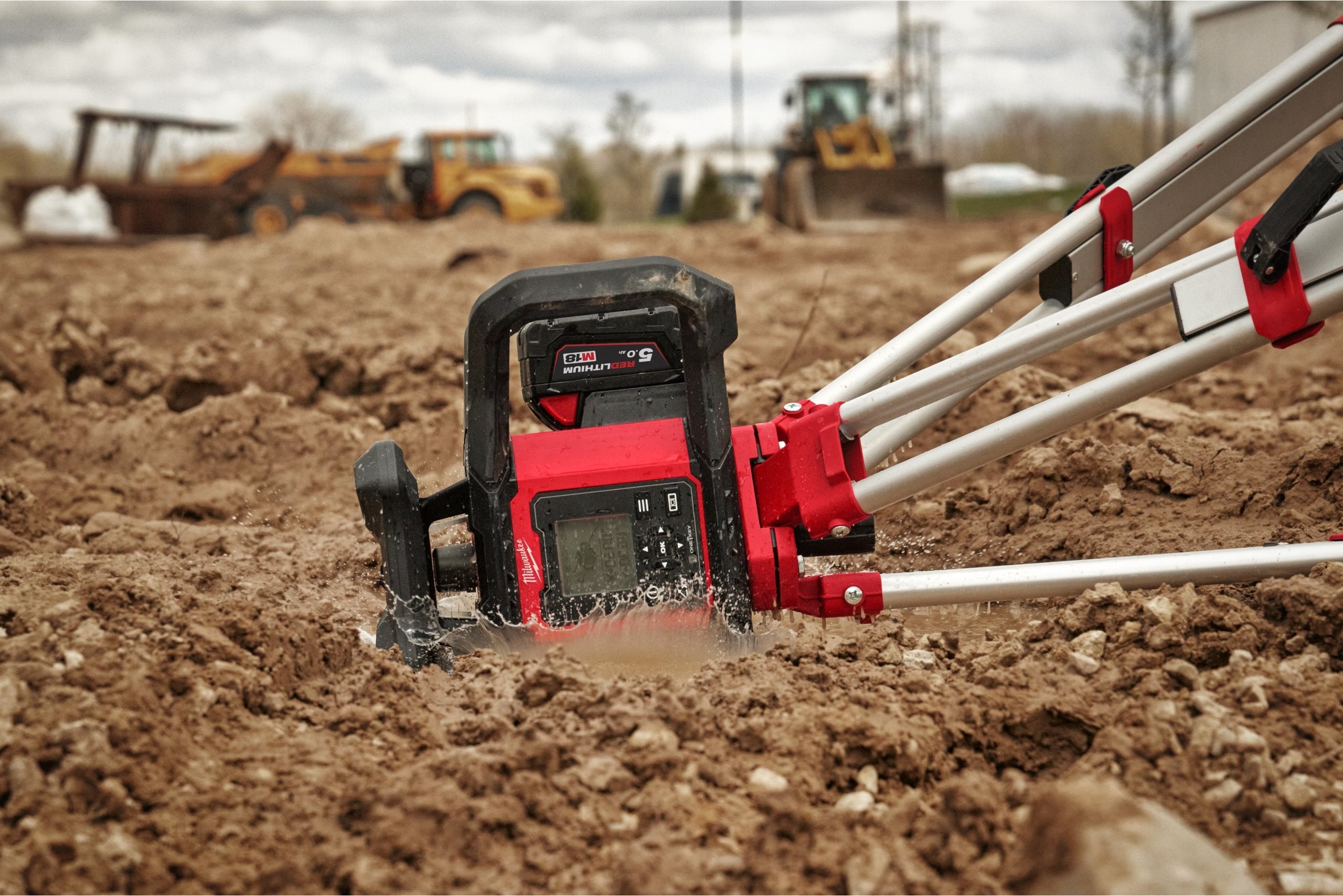 Nivelă laser rotativă orizontală și verticală Milwaukee M18 RLOHV1200-501C, 1200 M, ONE-KEY™, 1 x acumulator M18 B5, 1 x încărcător M12-18C, 1 x cutie plastic, cod 4933493204