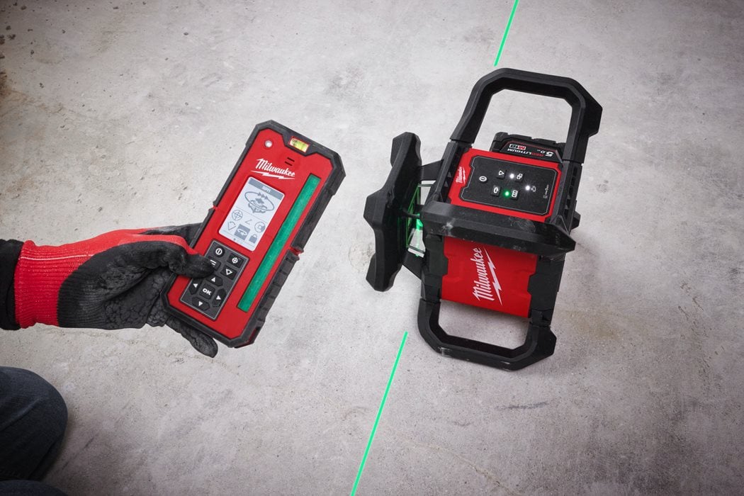 Nivelă laser verde rotativă Milwaukee M18 RLOHVG300-501C, orizontală și verticală, 300m, ONE-KEY, 1 x acumulator M18 B5, 1 x încărcător M12-18 C, 1 x cutie plastic, cod 4933493194 - BIG STORE (Dynamic Tools SRL)