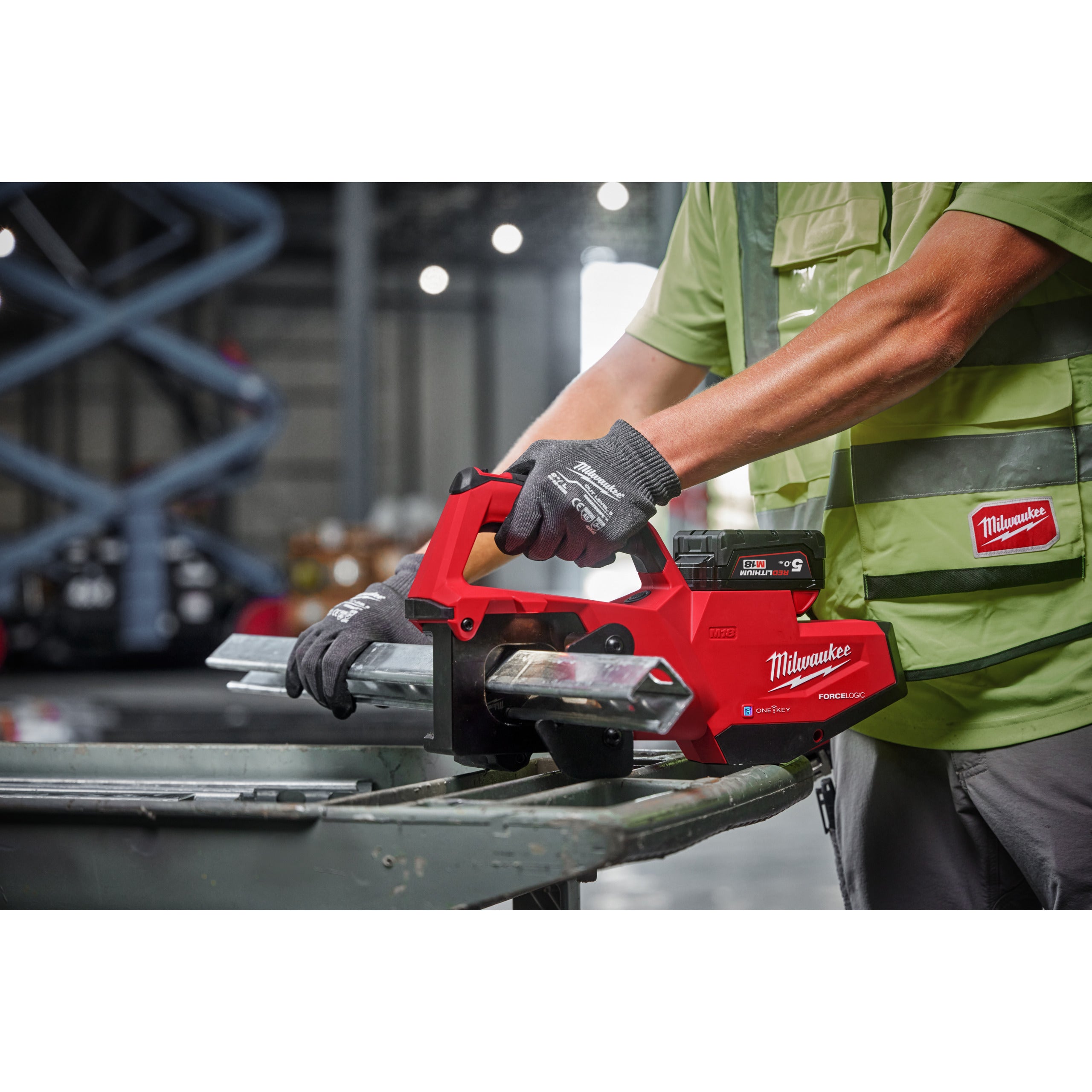 Mașină pentru debitat profile Milwaukee M18 STSO-0B FORCE LOGIC™, cod 4933492097