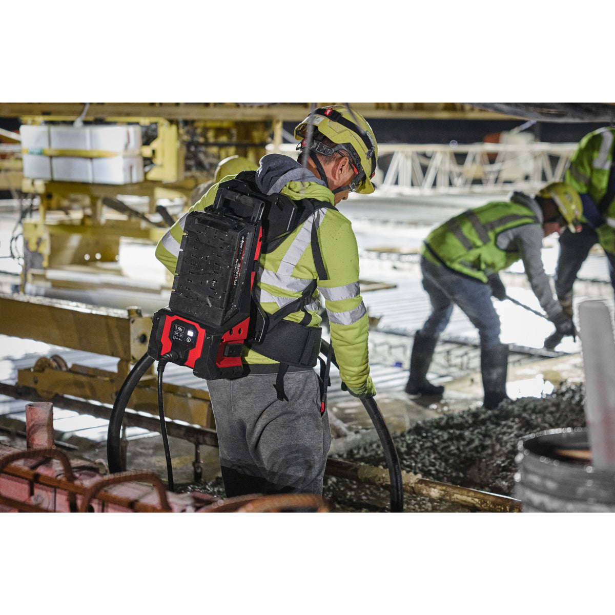 Vibrator de beton Milwaukee MXF CVHF-802 de înaltă frecvență, cod 4933498133