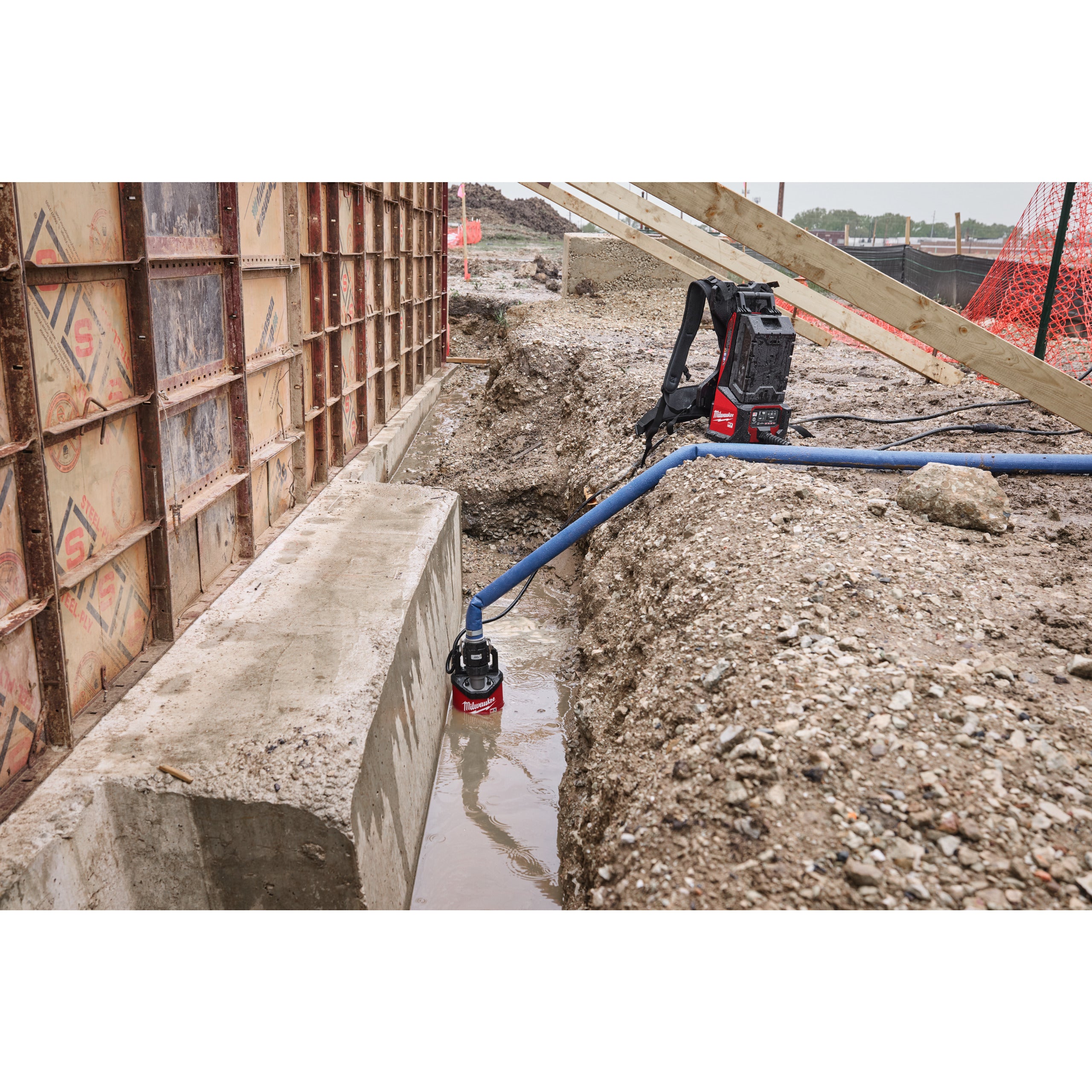 Pompă submersibilă Milwaukee MXF SMP2-802, cod 4933498163