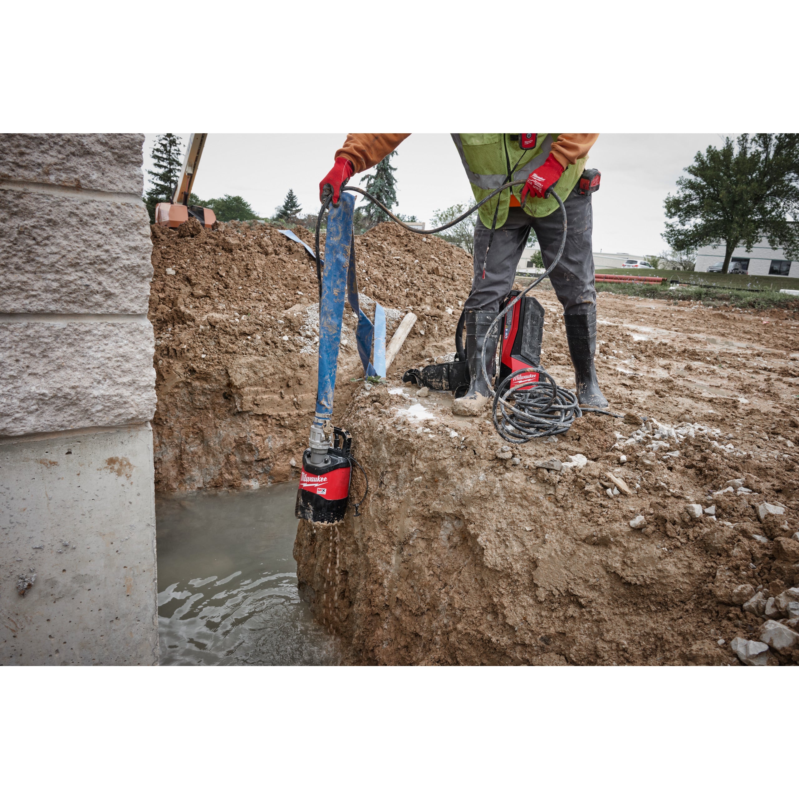 Pompă submersibilă Milwaukee MXF SMP2-802, cod 4933498163