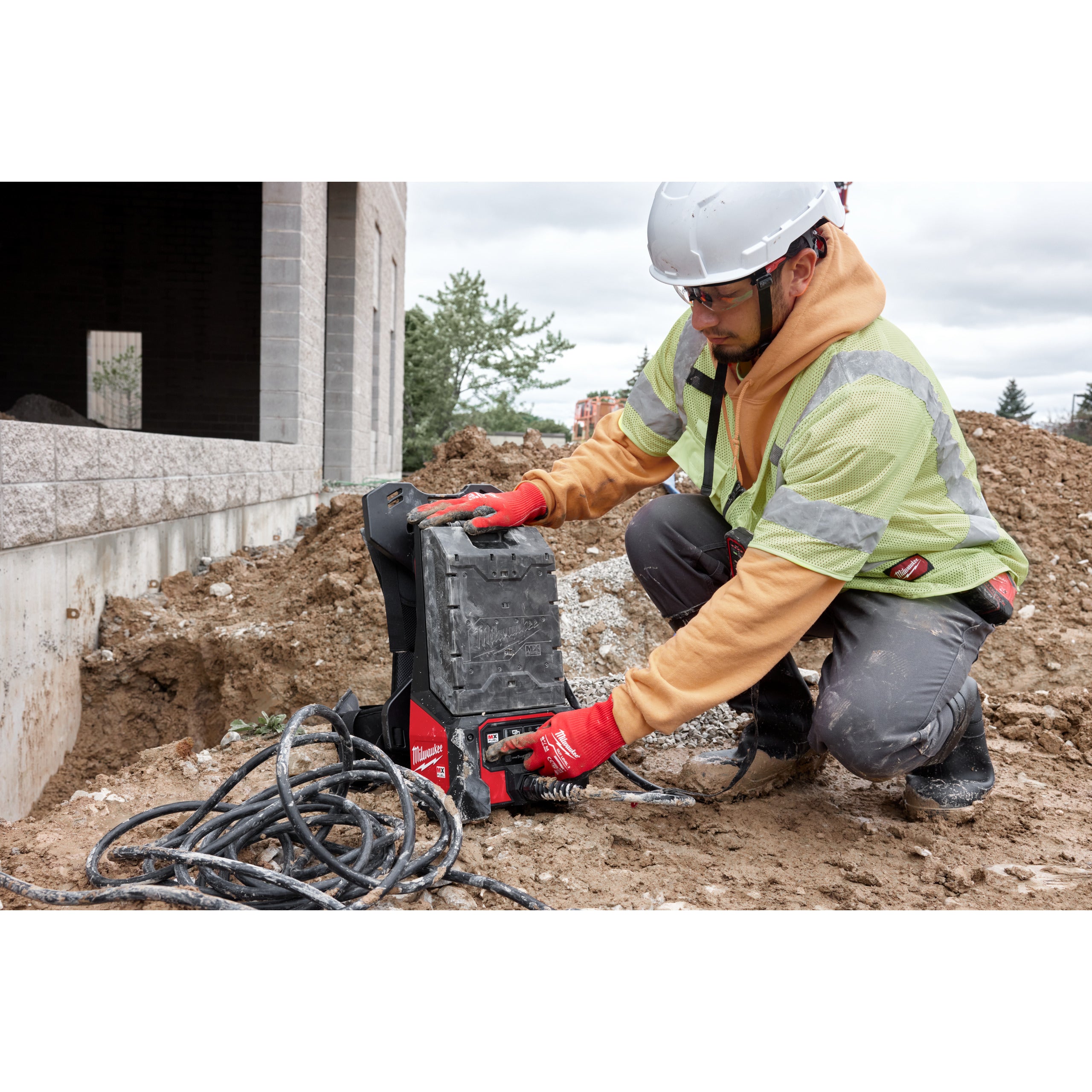 Pompă submersibilă Milwaukee MXF SMP2-802, cod 4933498163
