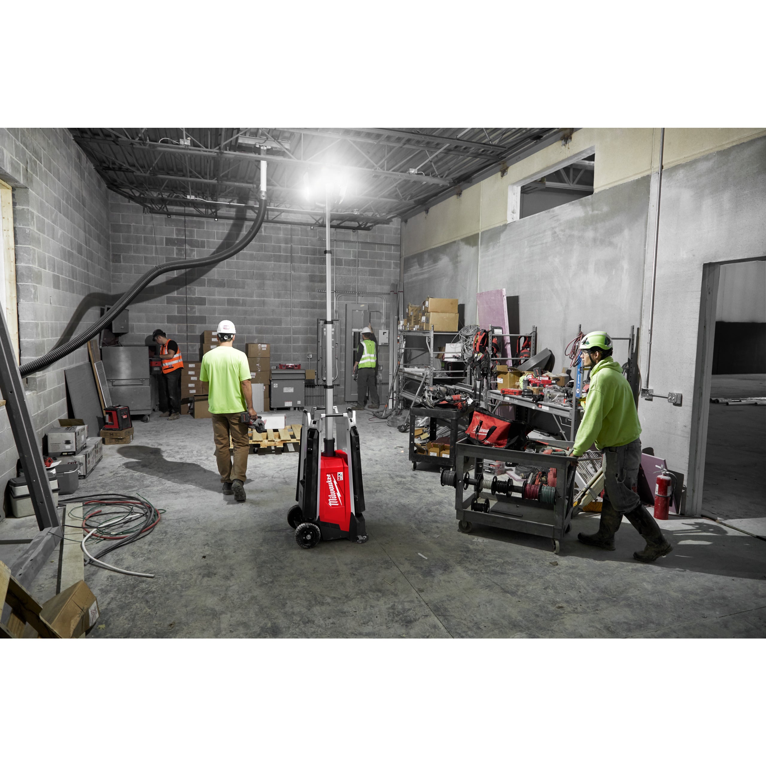 Turn mobil de iluminat Milwaukee MXF TL-801, cod 4933502173