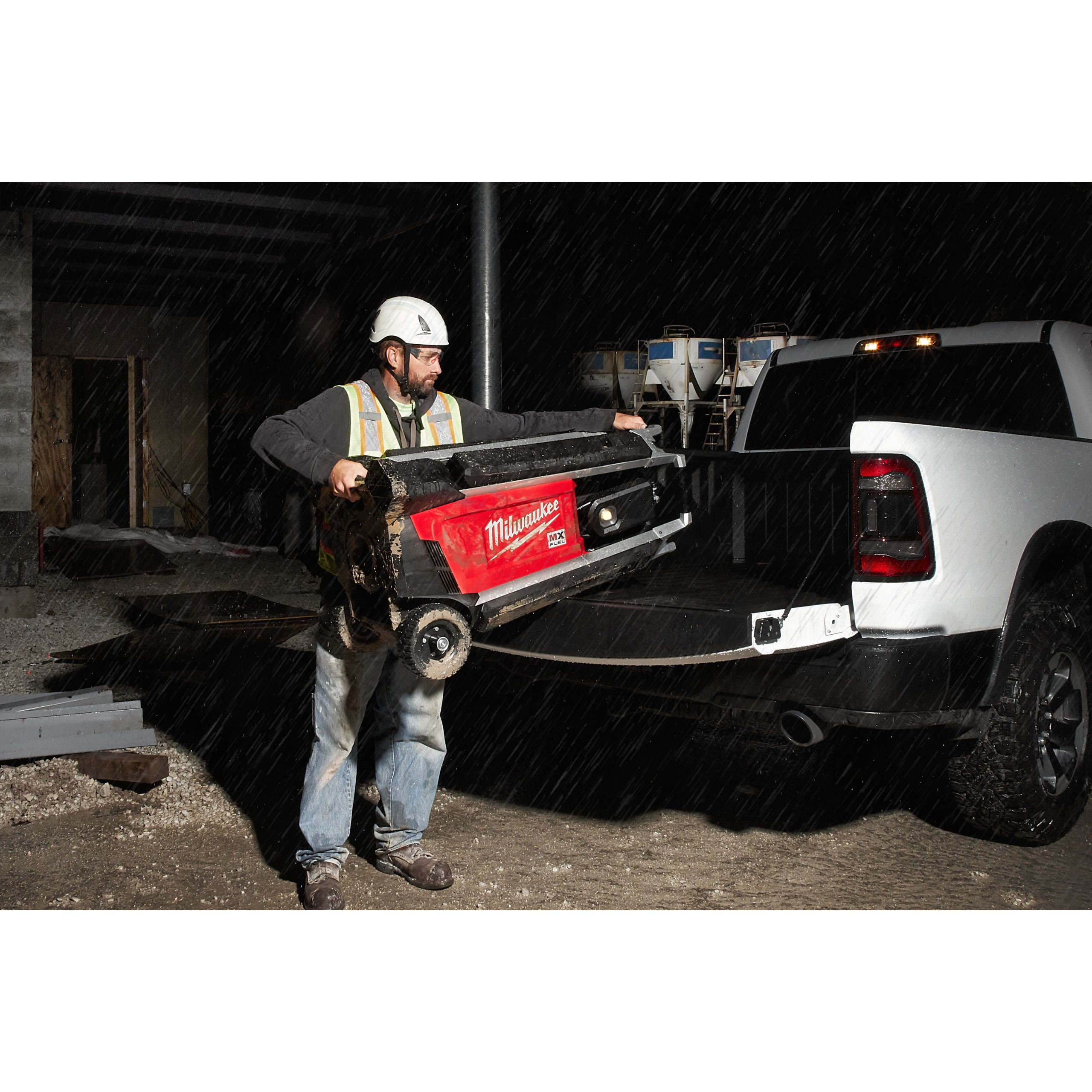 Turn mobil de iluminat Milwaukee MXF TL-801, cod 4933502173