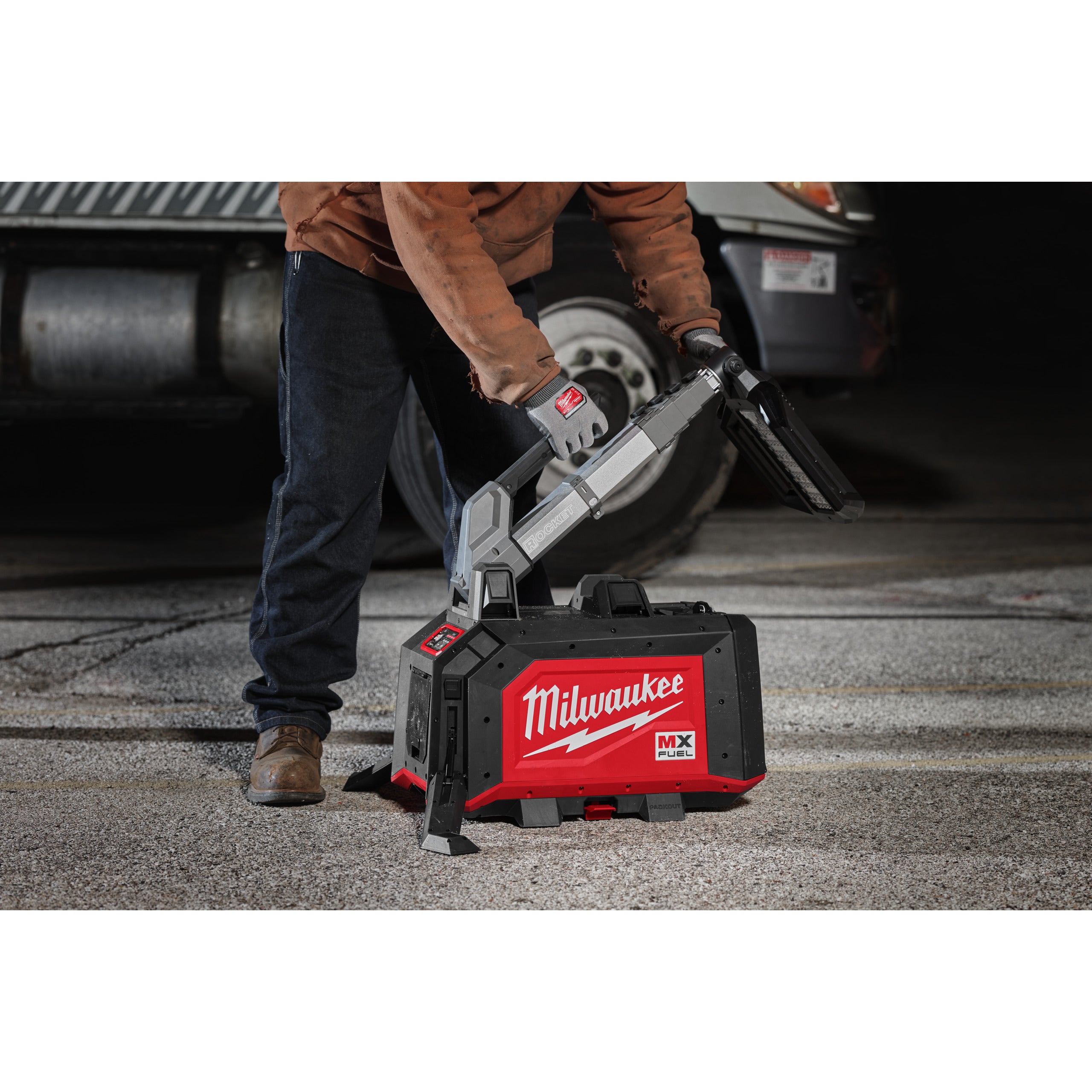 Turn de iluminat compact Milwaukee MXF TLIC-801 MX FUEL™, cod 4933502688