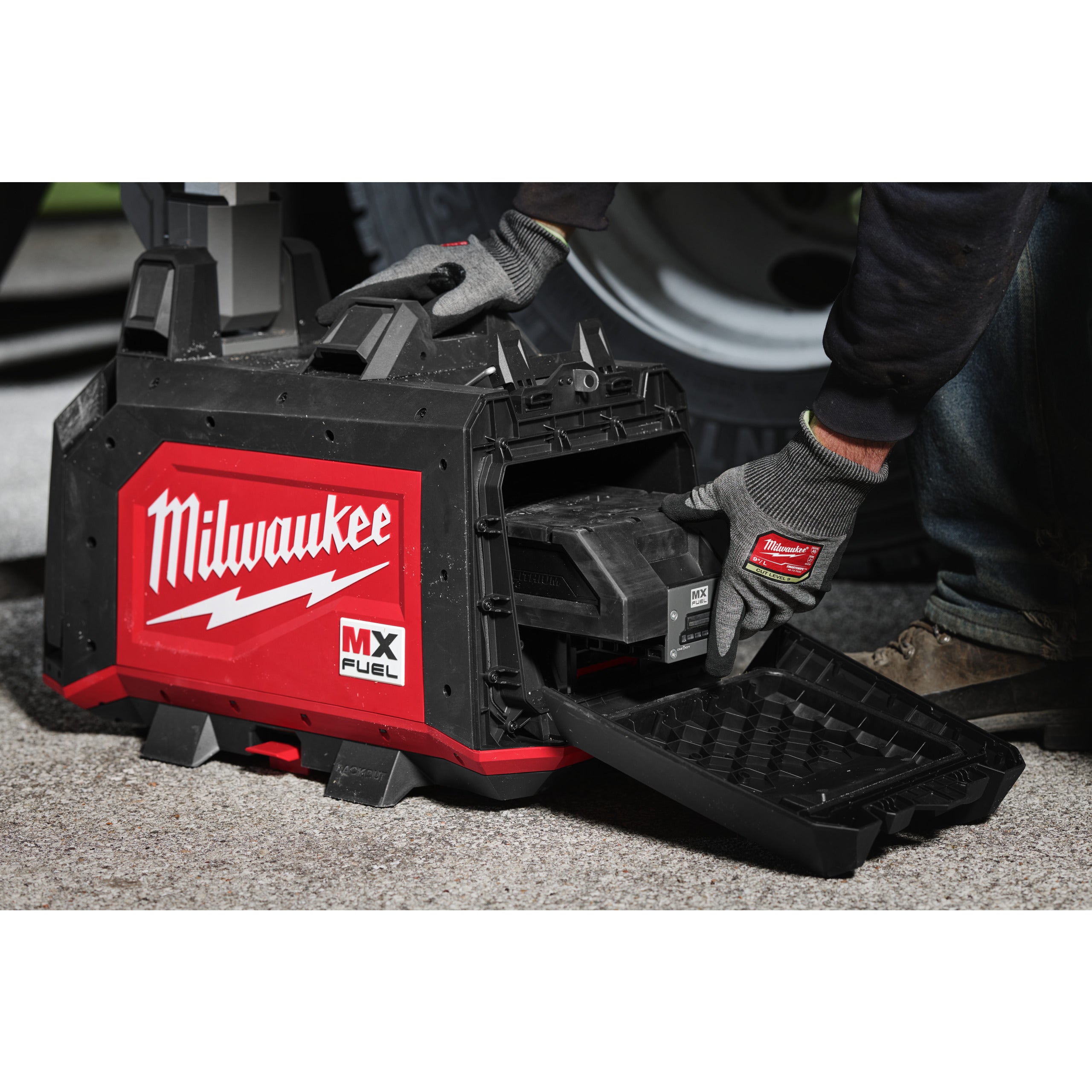 Turn de iluminat compact Milwaukee MXF TLIC-801 MX FUEL™, cod 4933502688