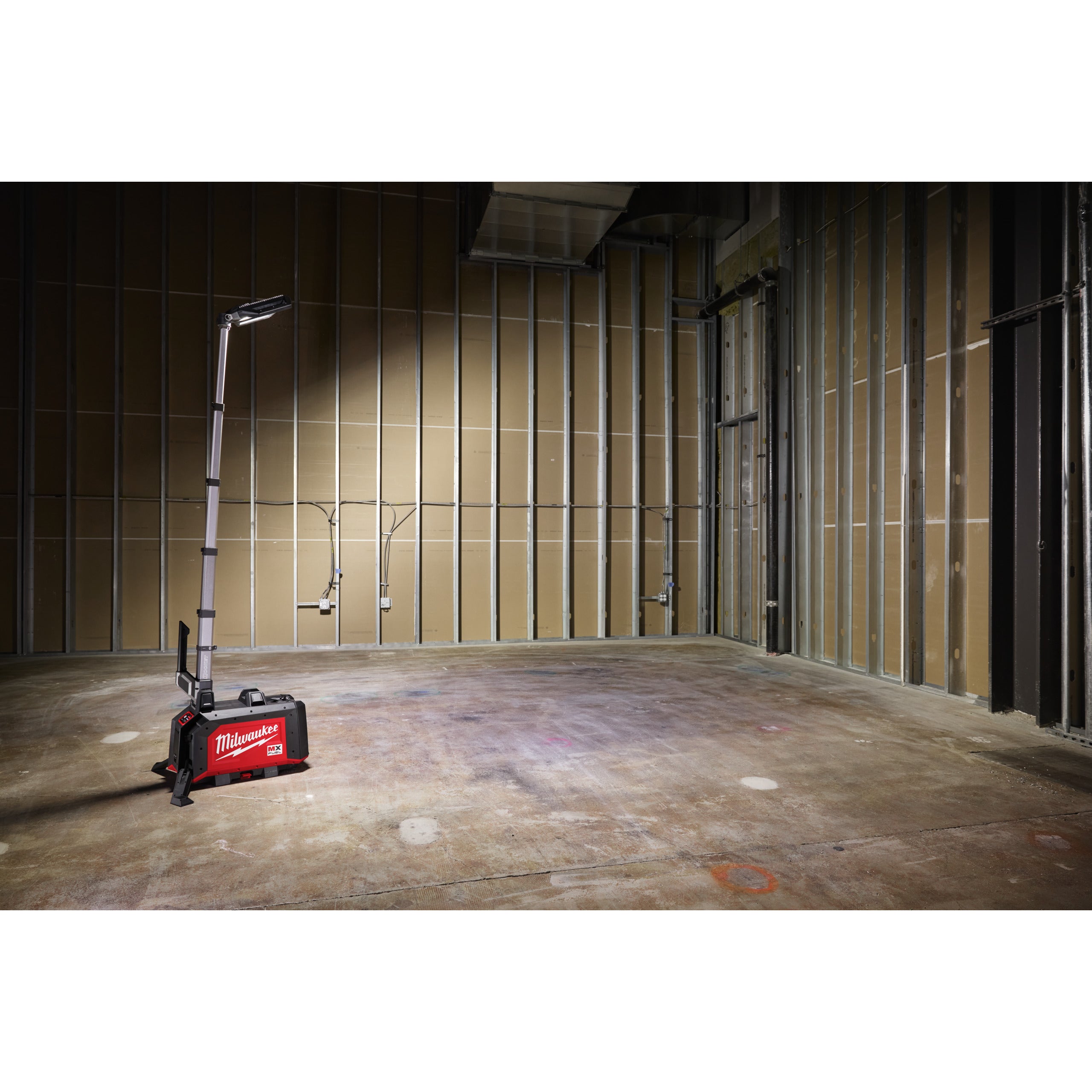 Turn de iluminat compact Milwaukee MXF TLIC-801 MX FUEL™, cod 4933502688