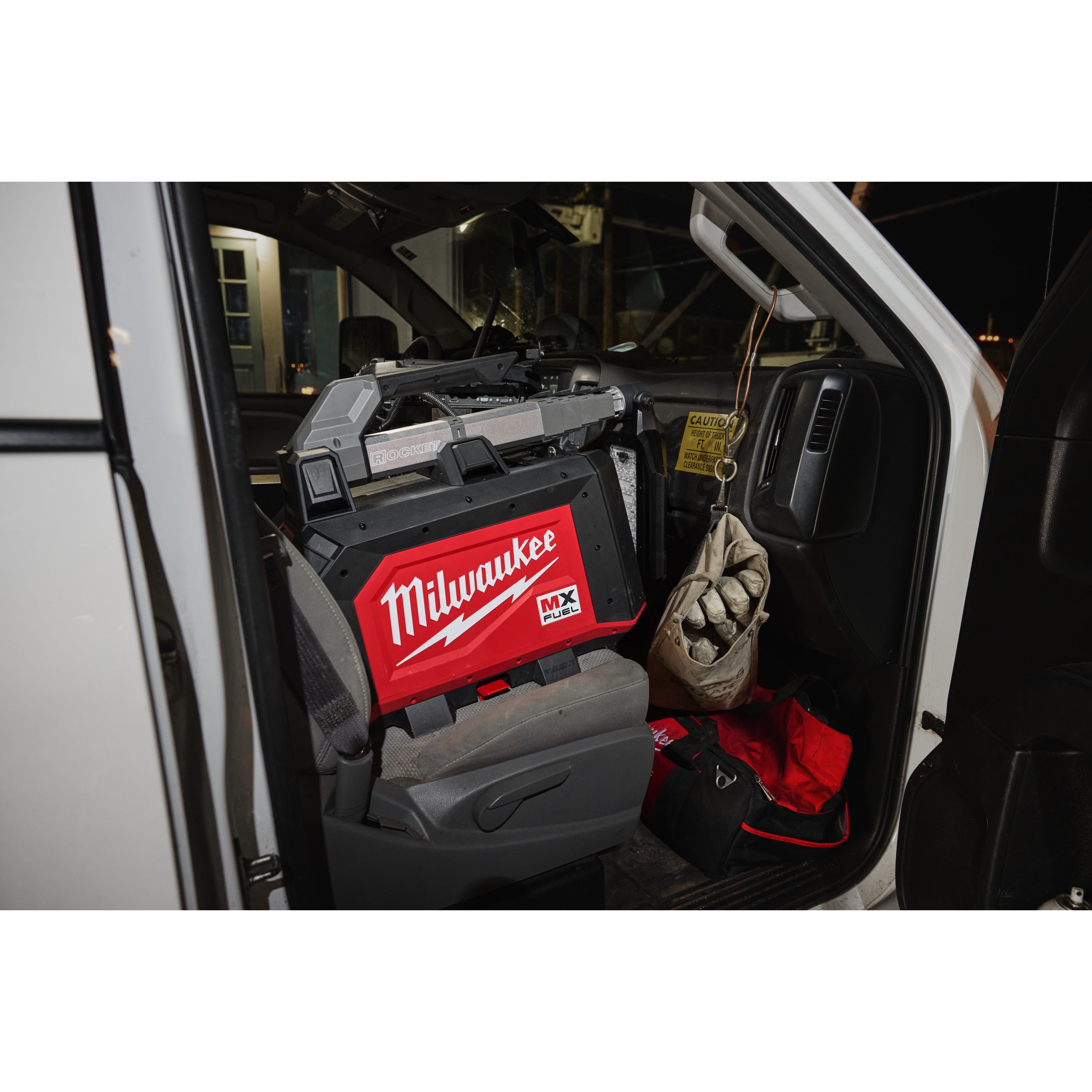 Turn de iluminat compact Milwaukee MXF TLIC-801 MX FUEL™, cod 4933502688