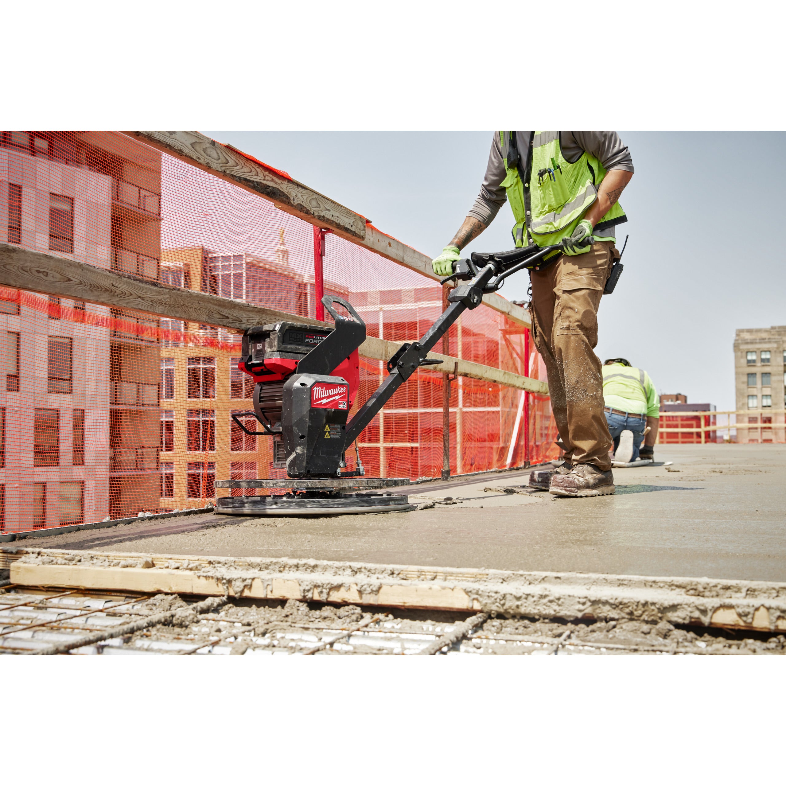 Mașină de finisat beton Milwaukee MXF WBT60-0 600 mm, cod 4933498325