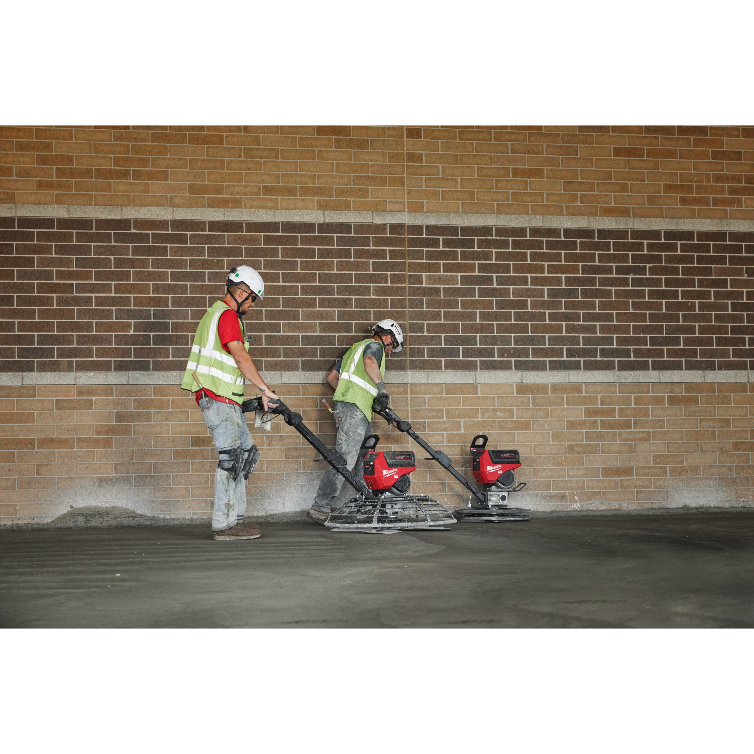 Mașină de finisat beton Milwaukee MXF WBT60-0 600 mm, cod 4933498325