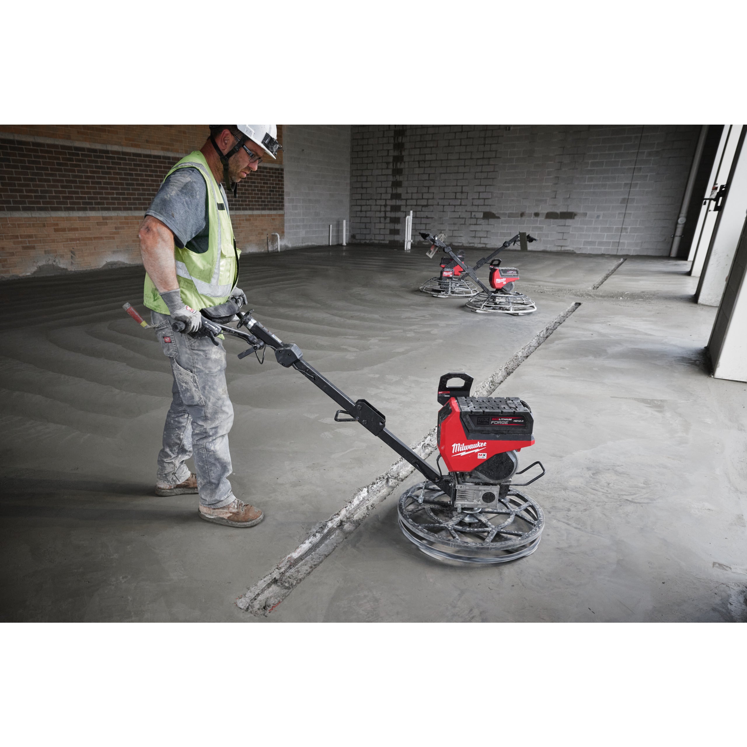 Mașină de finisat beton Milwaukee MXF WBT60-0 600 mm, cod 4933498325