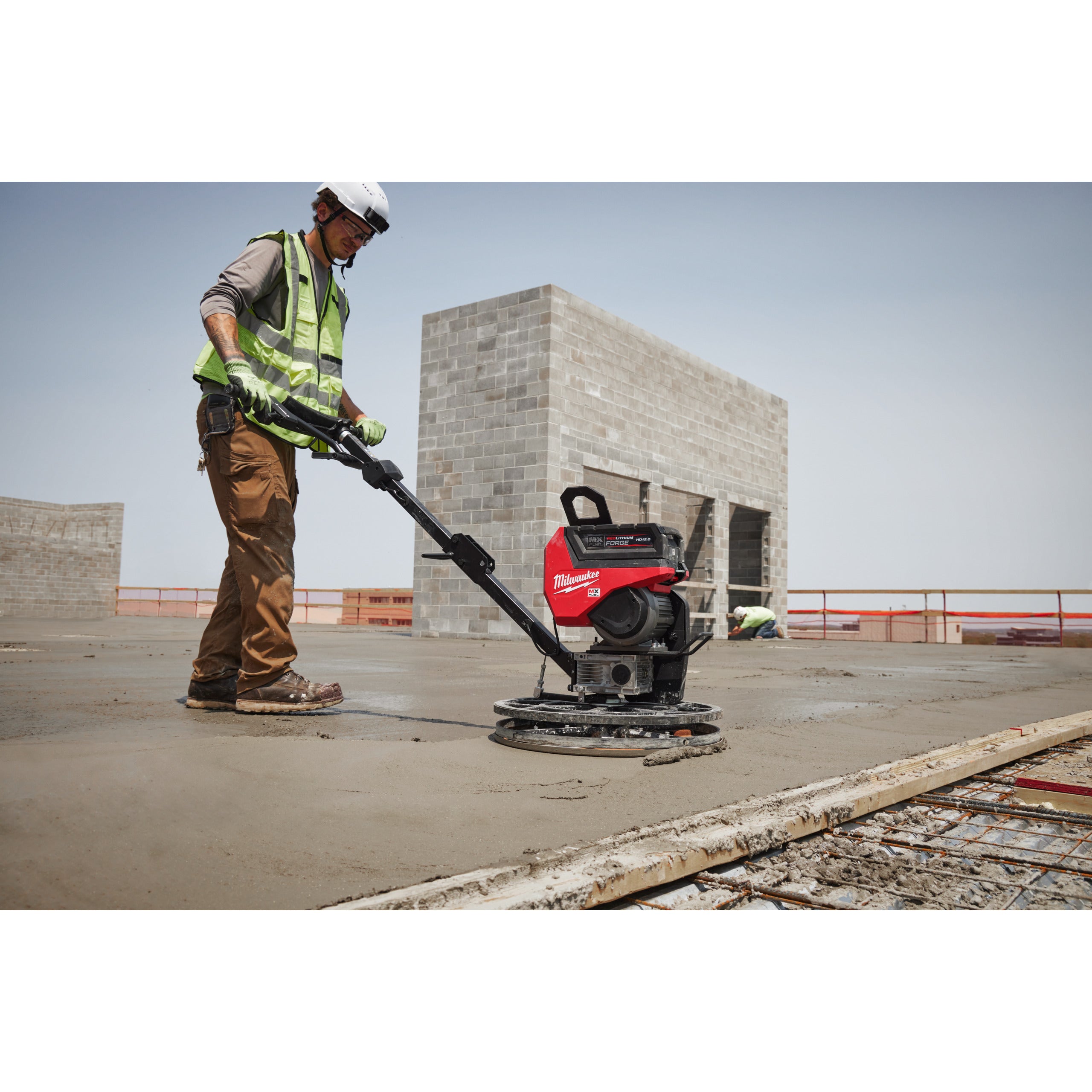 Mașină de finisat beton Milwaukee MXF WBT60-122 600 mm, cod 4933493601