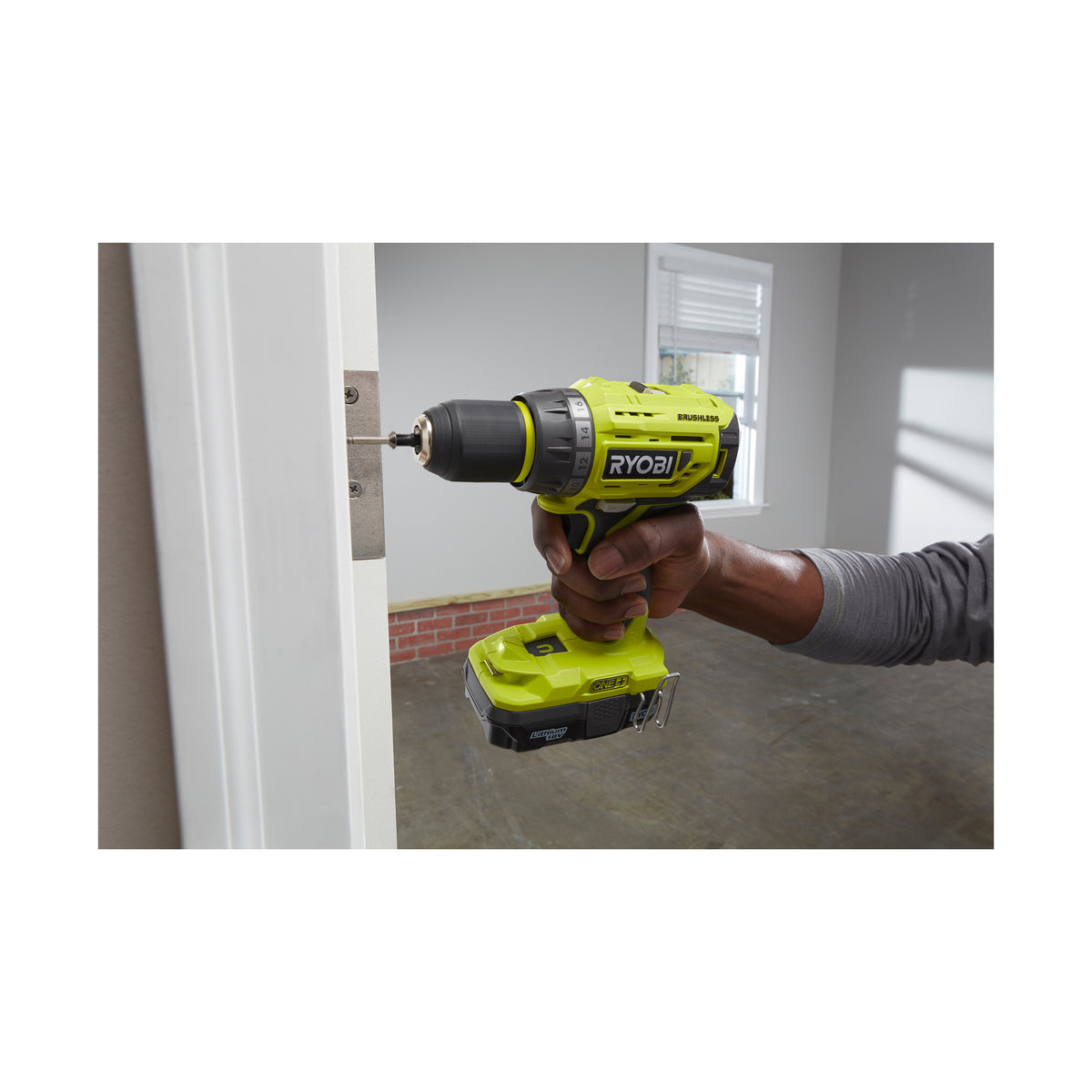 Mașină de găurit/înșurubat 18V ONE+™, motor fără perii Ryobi R18DD7-0, cod 5133004532