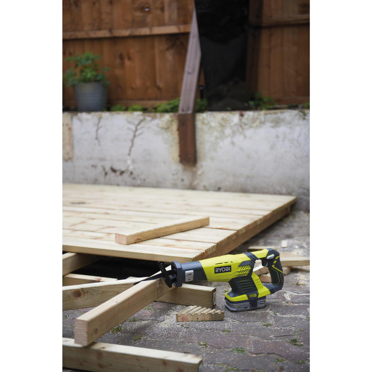 Fierăstrău sabie 18V ONE+™ Ryobi RRS1801M, cod 5133001162