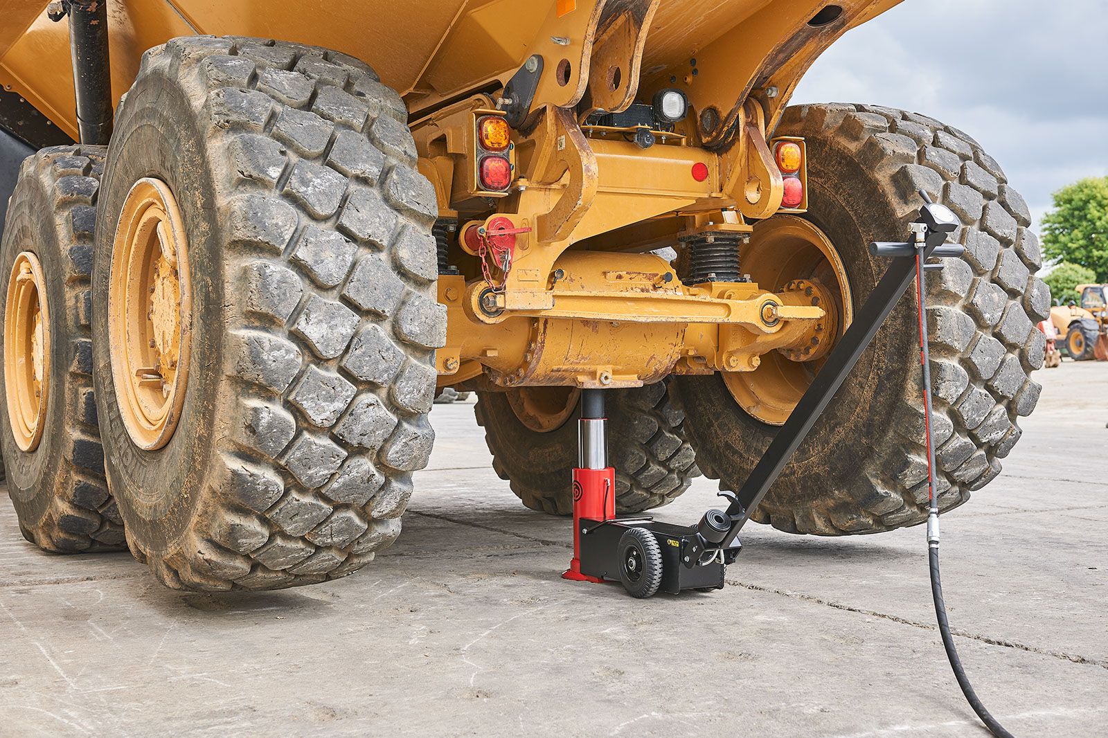 CP85031 Cric hidraulic pneumatic 30T Chicago Pneumatic, cod 8941085031