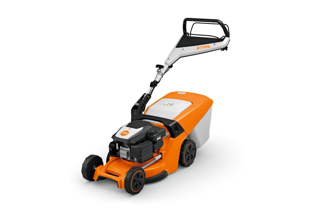 RM 443.3 T Mașină de tuns gazonul pe benzină Stihl, cod WB400113410
