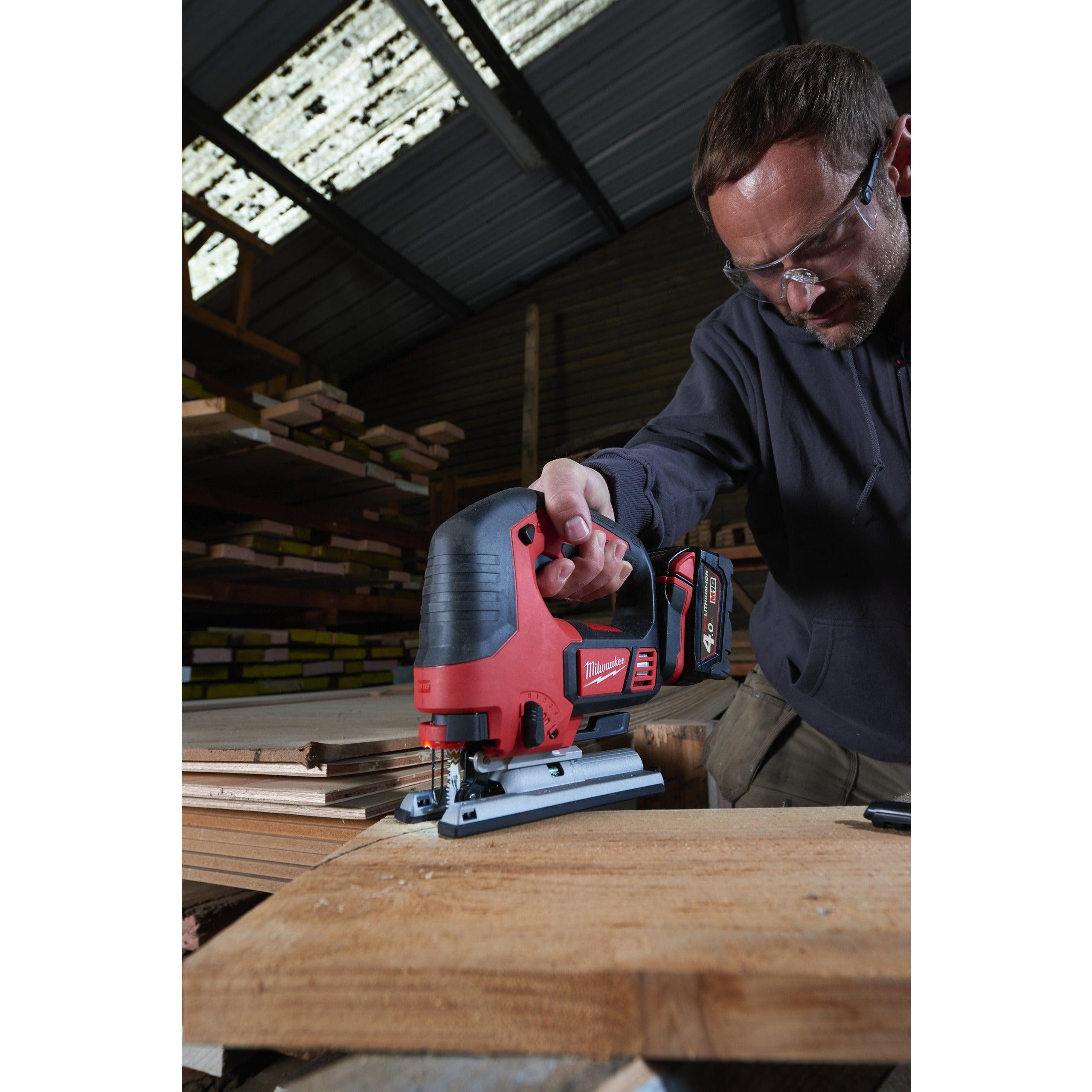 Fierăstrău pendular M18™ Milwaukee M18BJS-0, cod 4933451391, fără acumulator, fără încărcător, fără cutie - BIG STORE (Dynamic Tools SRL)