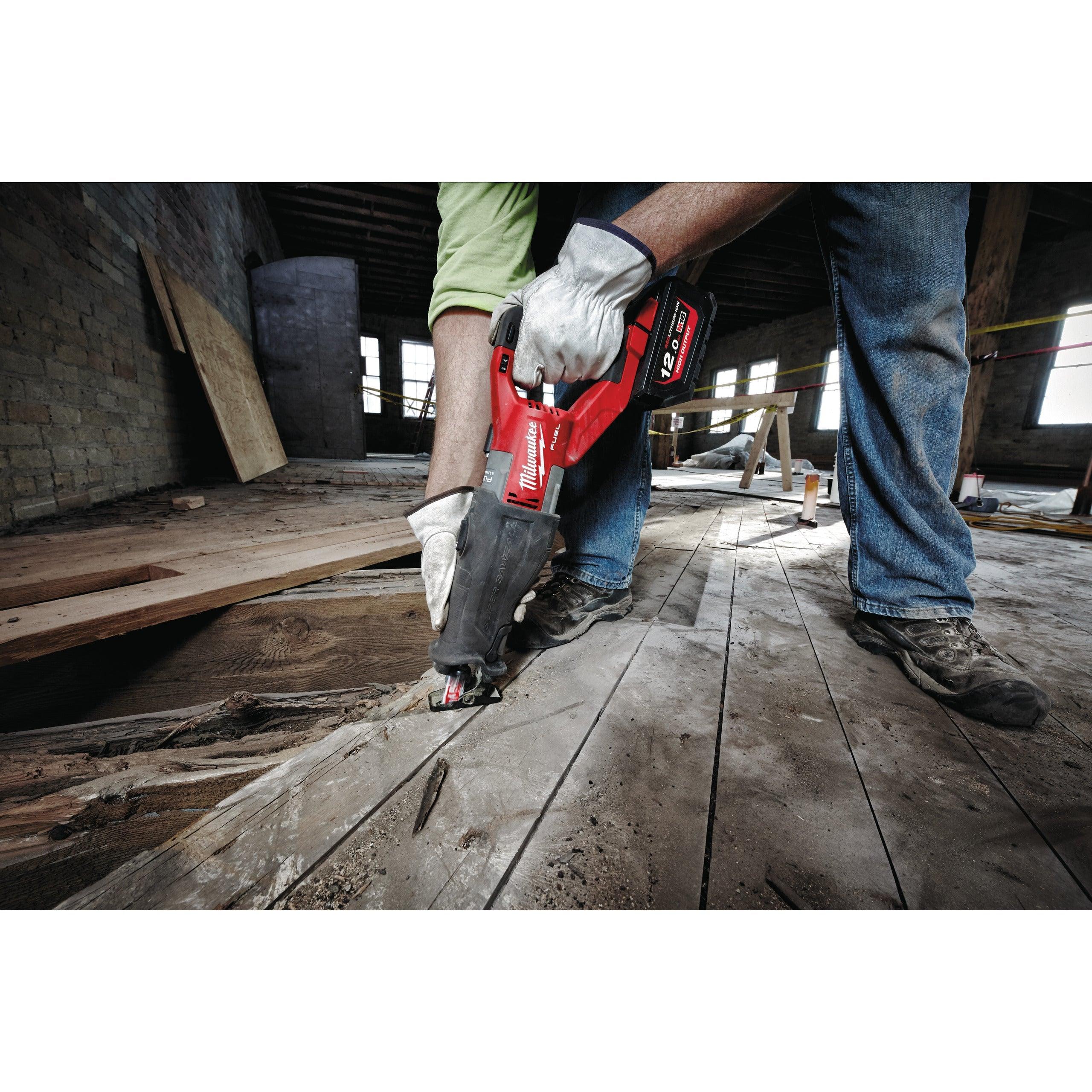 ざわざわ③ Fierăstrău sabie Super SAWZALL™ M18 FUEL™ Milwaukee M18FSX