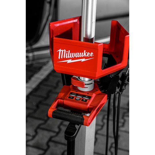 Turn de iluminat cu încărcător Milwaukee M18™ HOSALC-0, TRUEVIEW™, cod 4933478116